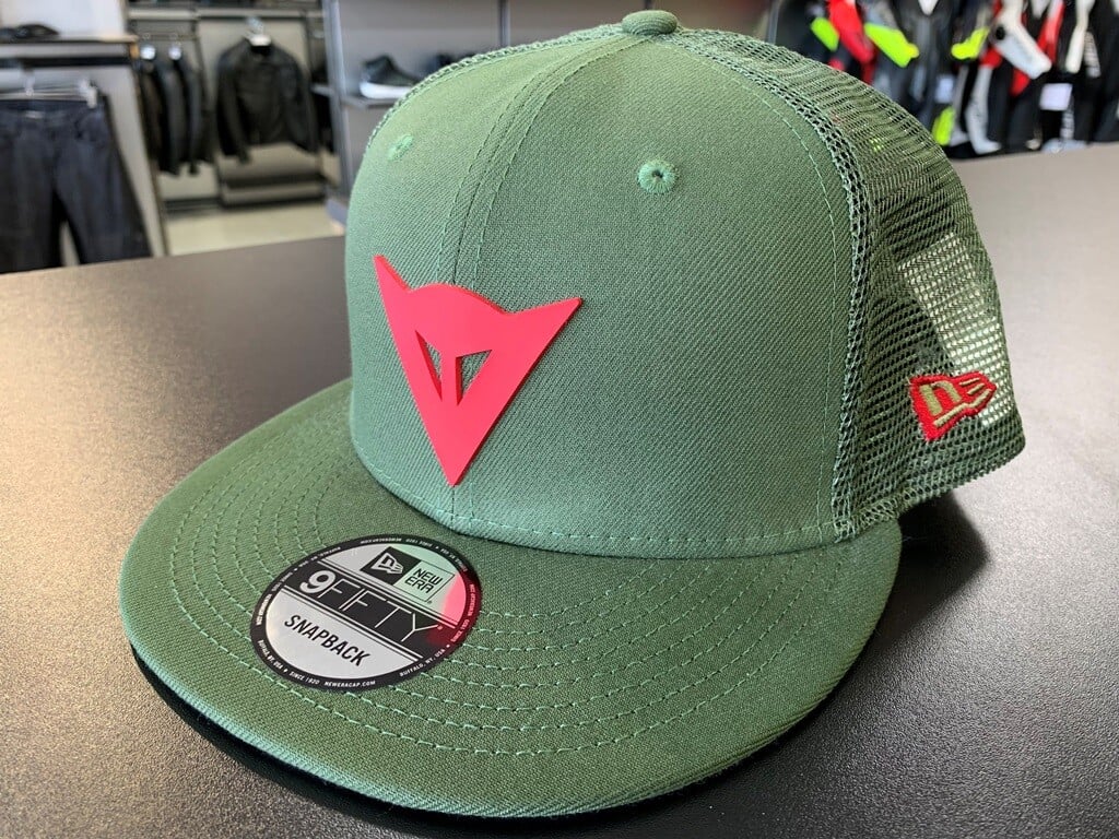厳しい日差しに対抗！普段のオシャレアイテムの1つとして【DAINESE CAP】